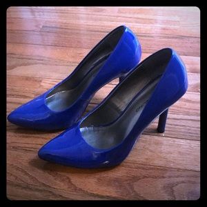 Bandolino royal blue pumps